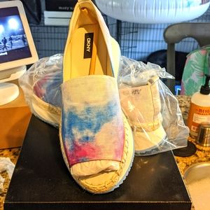 DKNY Orza Peep Toe Ombre Tye Dye platform